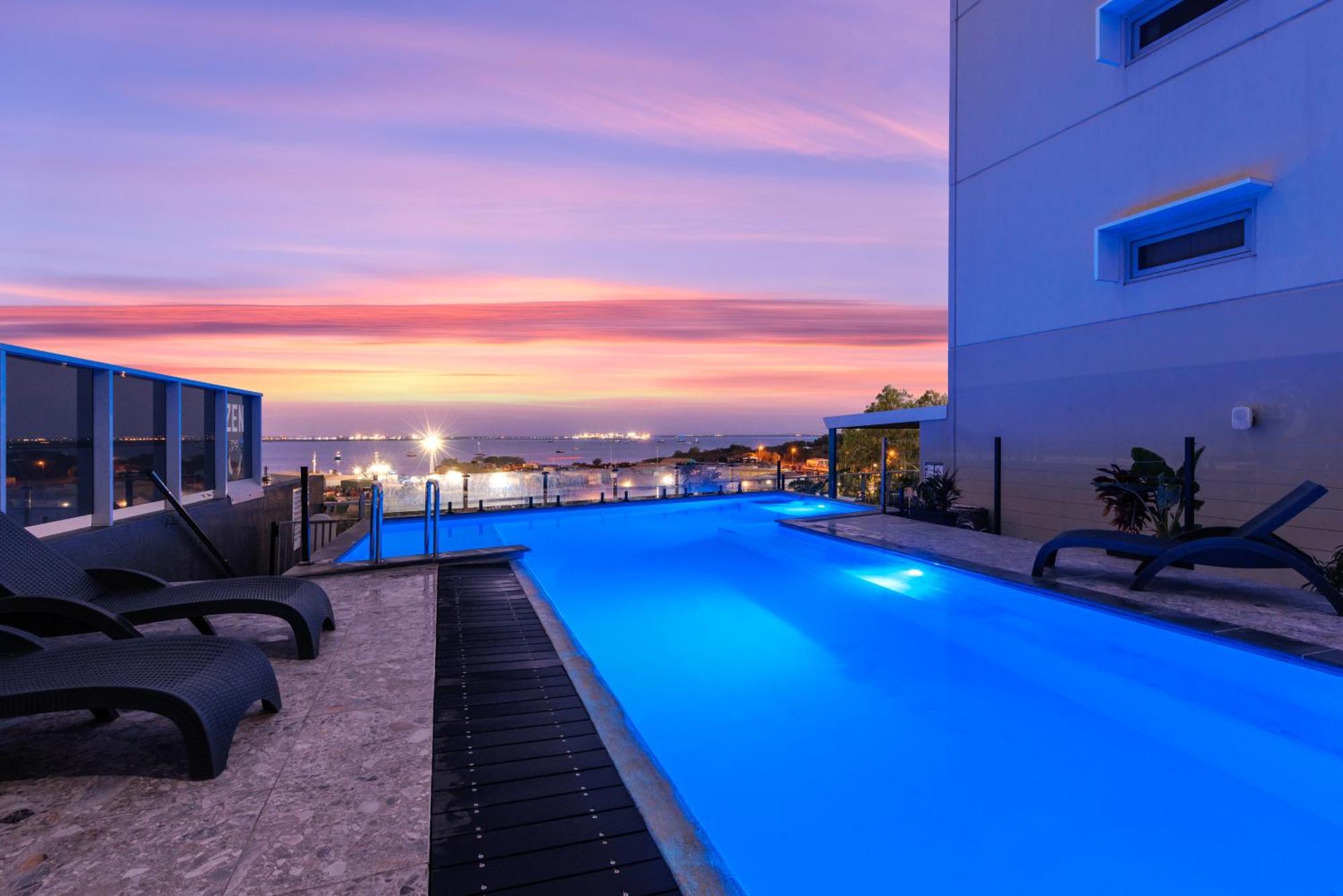 Ramada Suites By Wyndham Zen Quarter Дарвин Экстерьер фото
