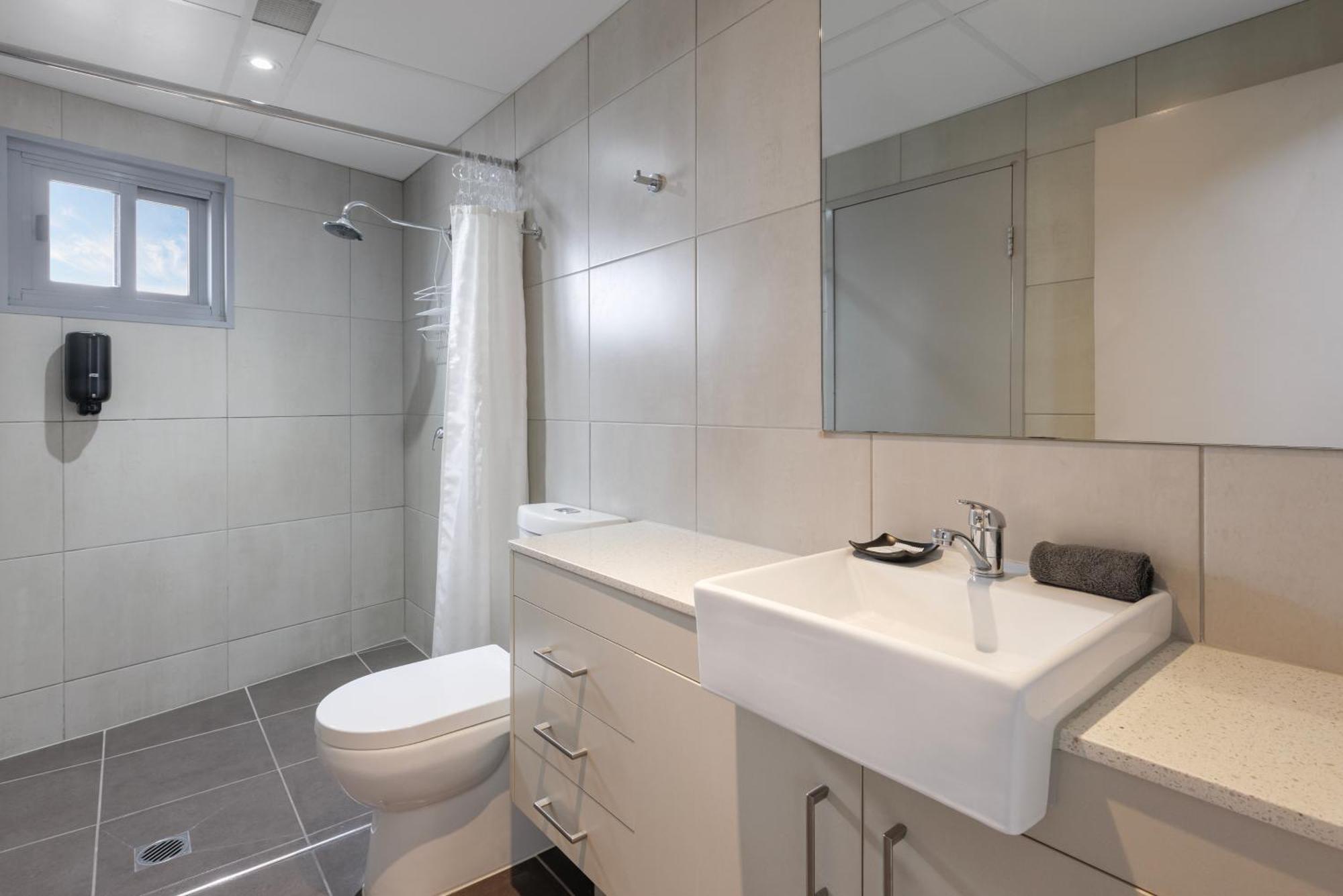 Ramada Suites By Wyndham Zen Quarter Дарвин Номер фото